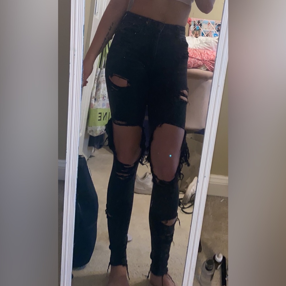 American Eagle NE(X)T LEVEL STRETCH black ripped jeans Sz: 0
